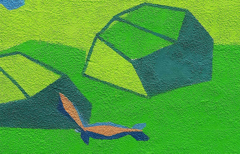 Стінопис «Мінна безпека» – кольорове застереження у середмісті Дніпра