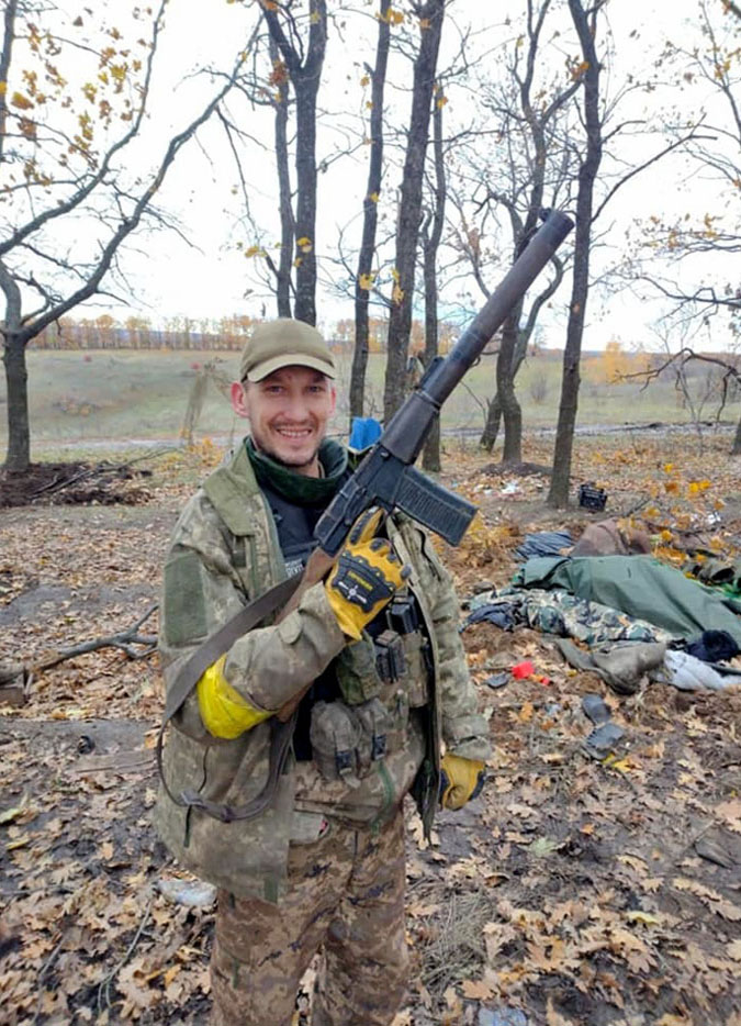 Фрагменти особистого. Чоловік Артем на Донецькому напрямку та разом з Іриною після тренінгу з домедичної допомоги 2022–2024 рр.