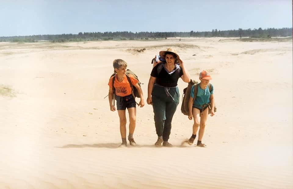 Самарський ліс, Черкаський полігон. Григорій і Василь з матусею, 1990-ті